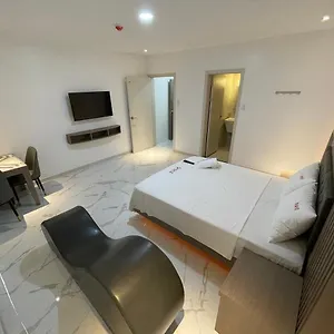 Hotel Reddoorz @ Maganda Drive In Pampanga, Angeles